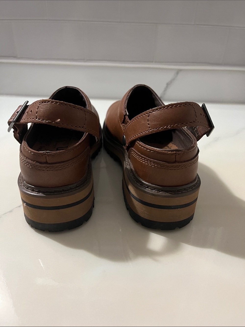 L.L. Bean Brown Leather Women's Slingback Clogs - Picture 4 of 10
